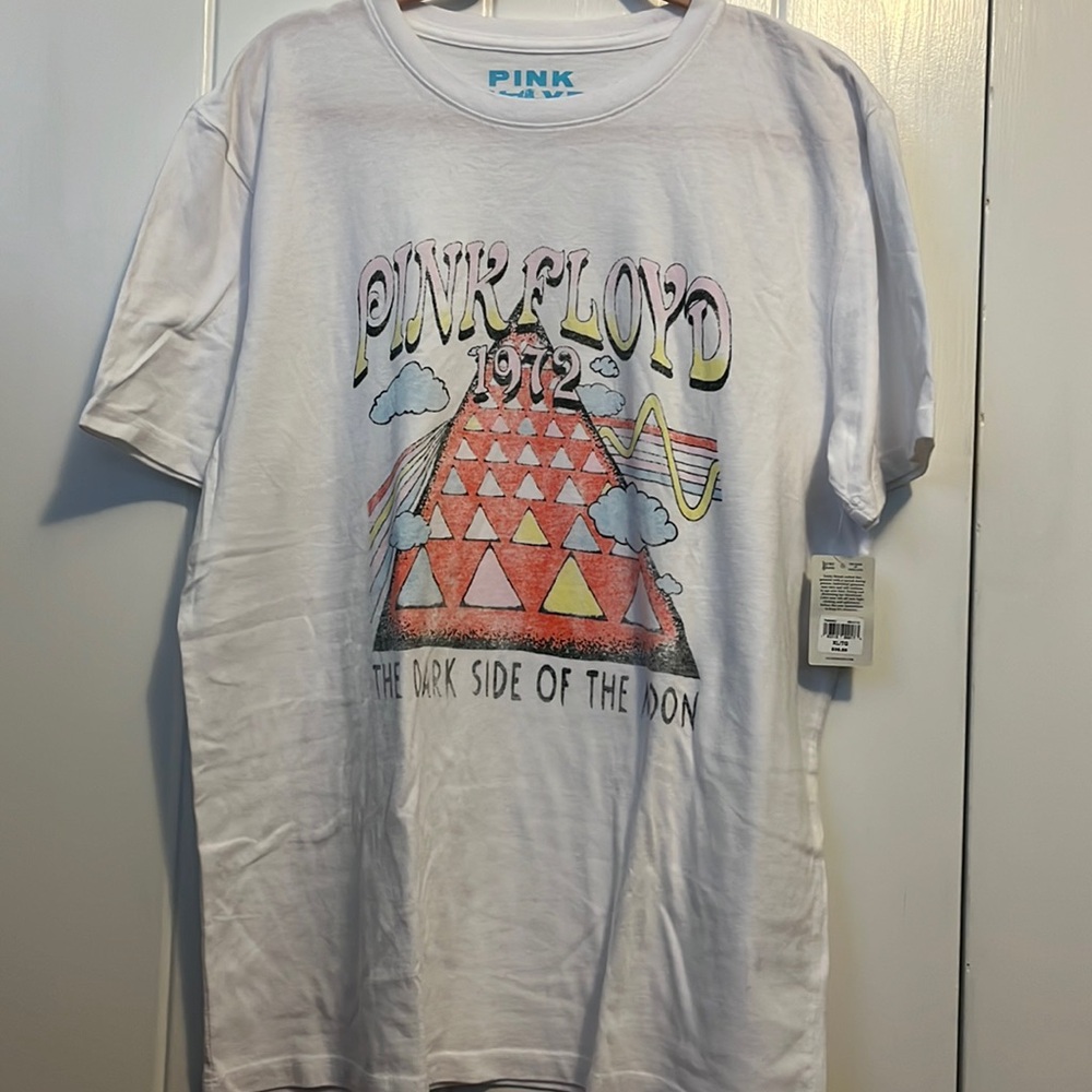 Men’s Pink Floyd tee shirt